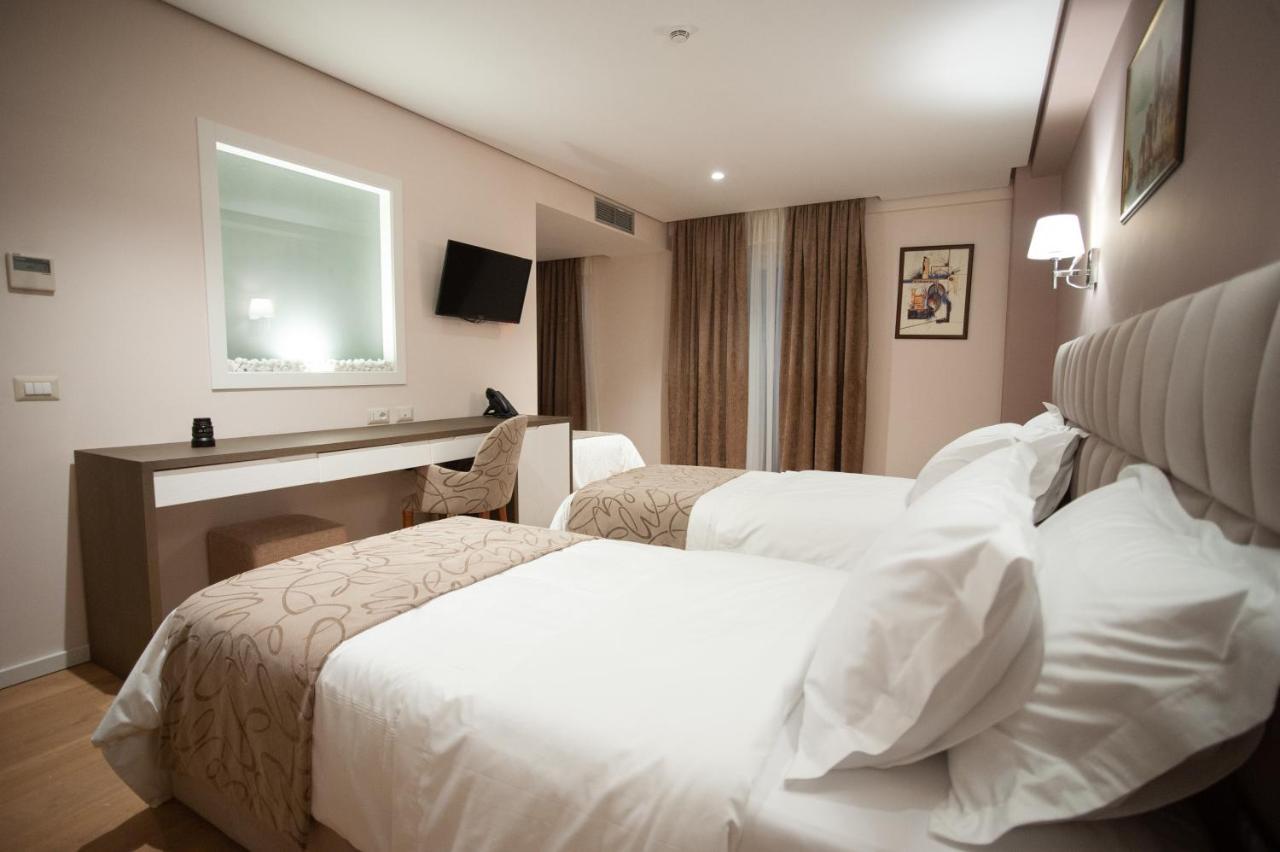 Doanesia Premium Hotel & Spa ティラナ エクステリア 写真
