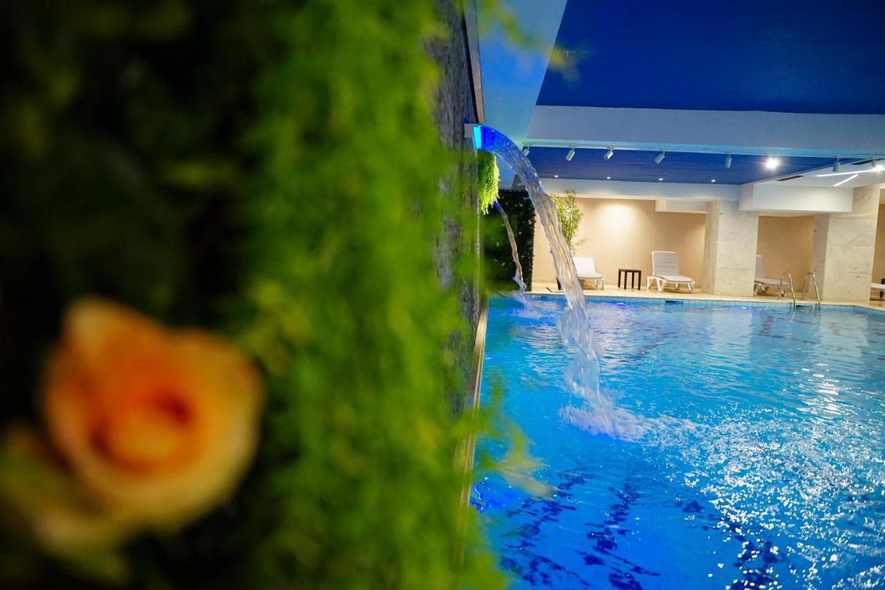 Doanesia Premium Hotel & Spa ティラナ エクステリア 写真