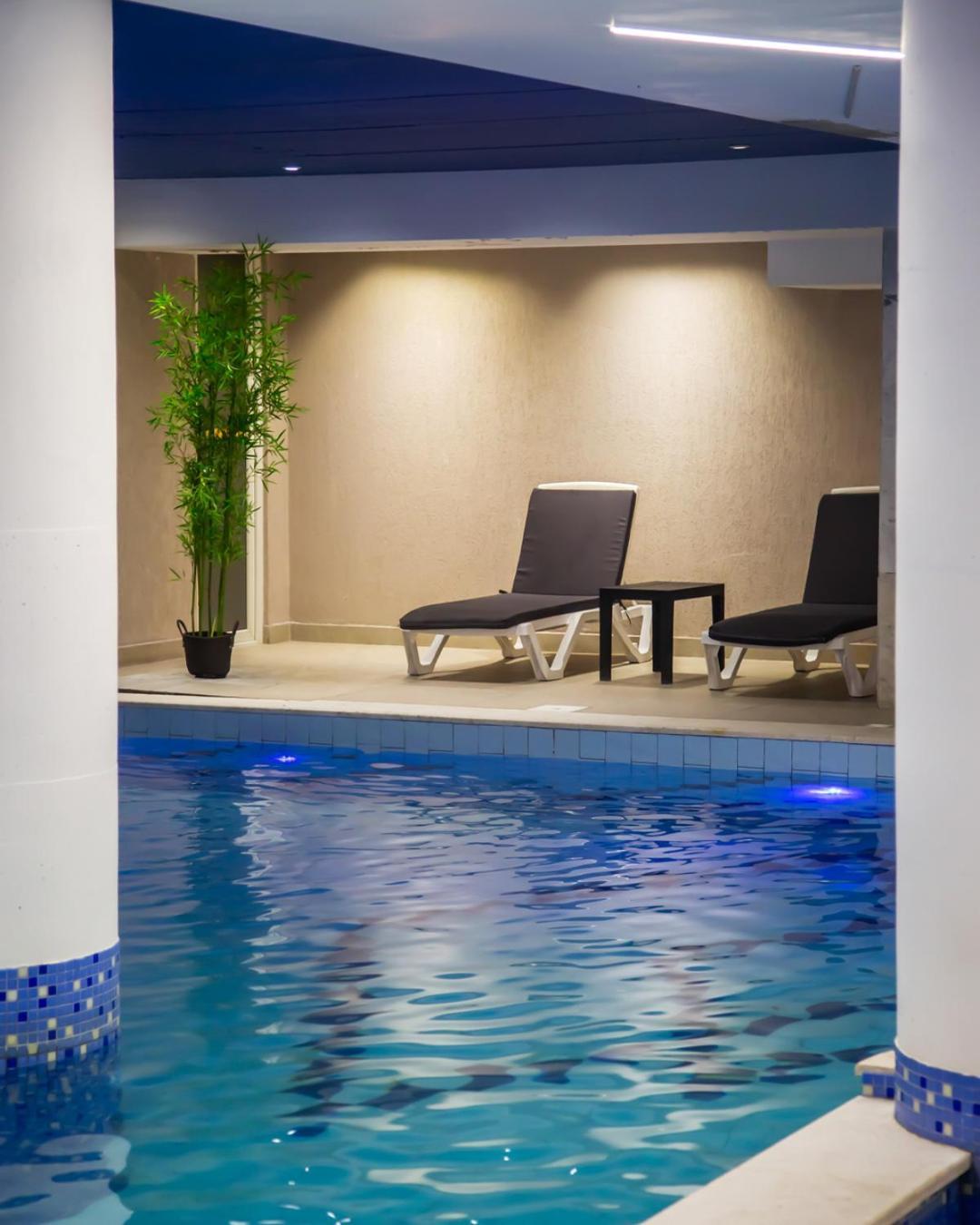 Doanesia Premium Hotel & Spa ティラナ エクステリア 写真
