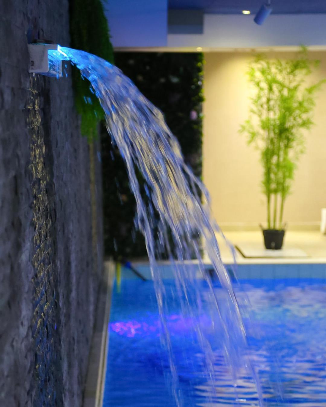 Doanesia Premium Hotel & Spa ティラナ エクステリア 写真